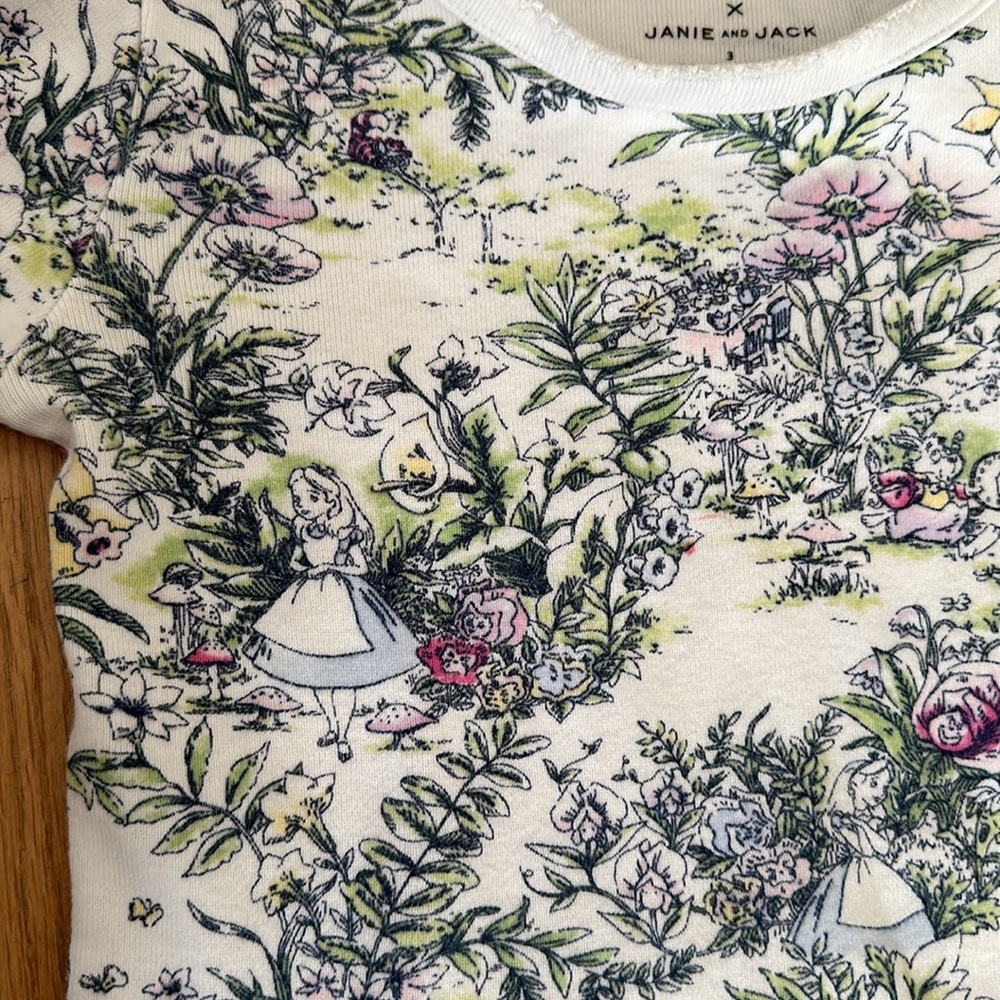Janie and Jack Alice in wonderland Disney pajamas in size 3T - Picture 3 of 3